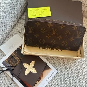 LOUIS VUITTON ZIPPY WALLET AUTHENTIC GOOD CONDITION